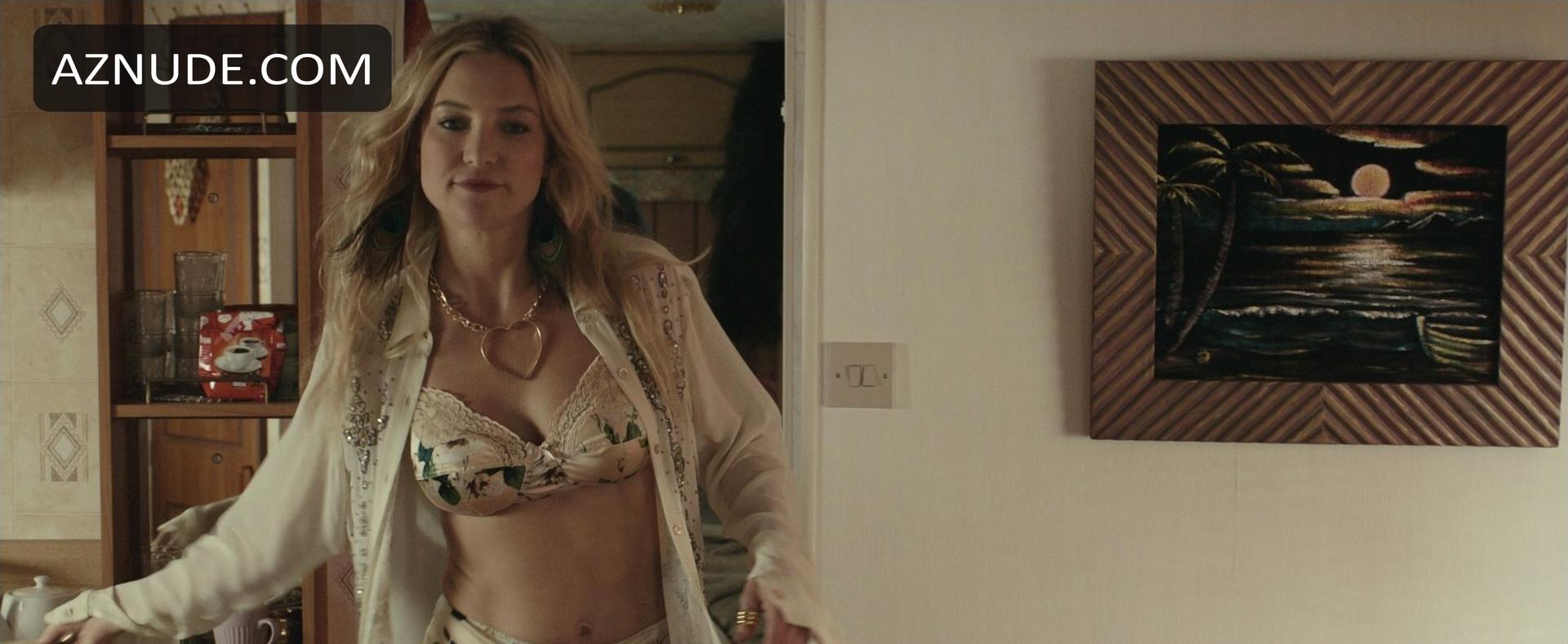 Kate Hudson in Rock The Kasbah, photo 2