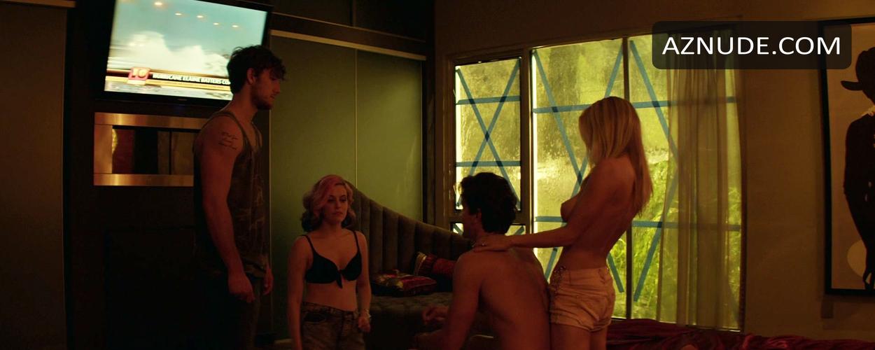 Mircea Monroe in Magic Mike, photo 4