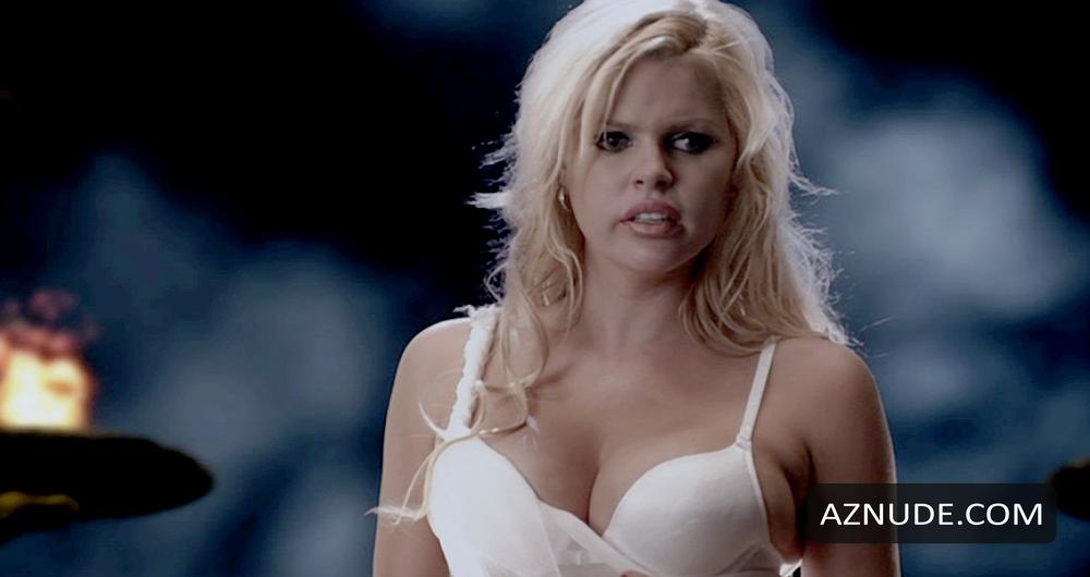 Sophie Monk in The Legend Of Awesomest Maximus, photo 7