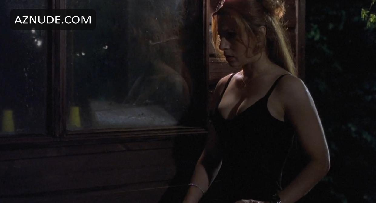 Alex Kingston in Essex Boys, photo 15