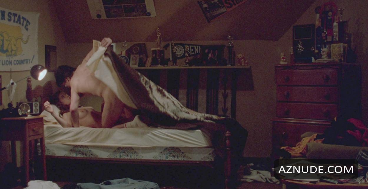 Lea Thompson in All the Right Moves, photo 4