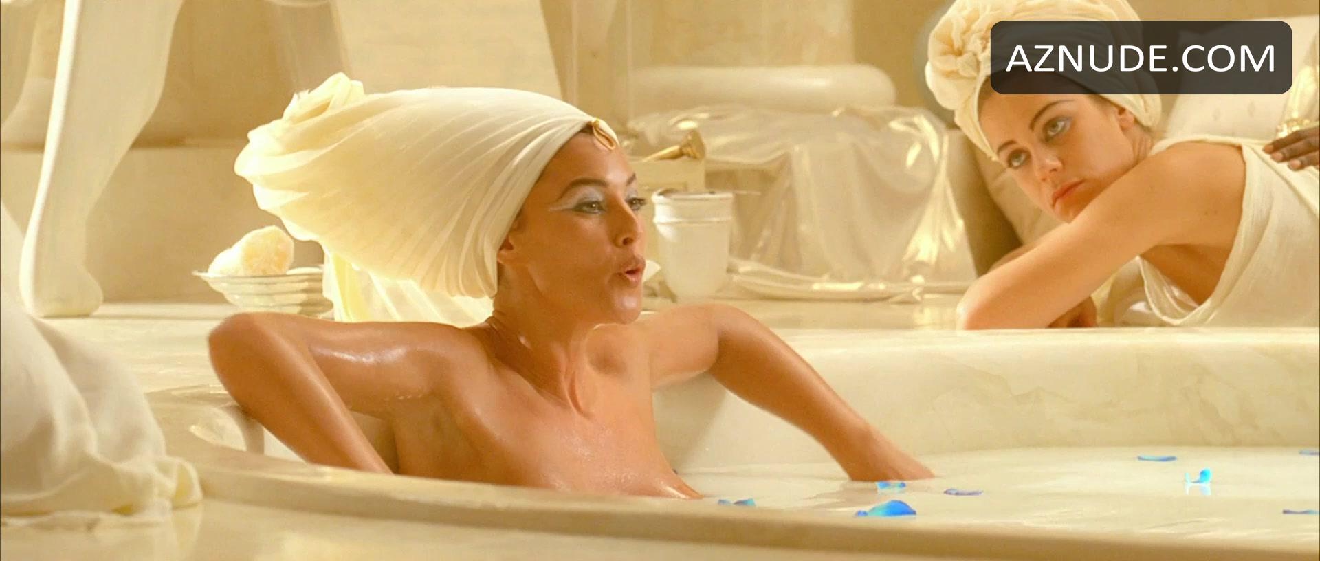 Monica Bellucci in Asterix & Obelix: Mission Cleopatre, photo 26