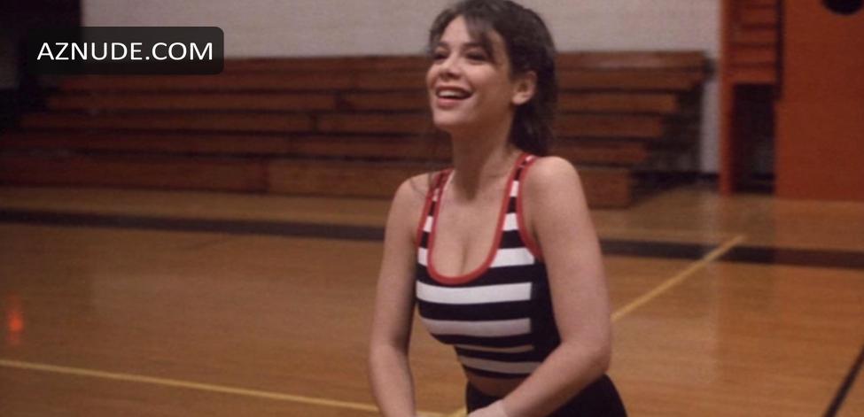 Meredith Salenger in Dream A Little Dream, photo 10