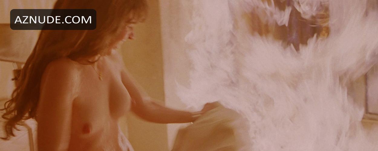 Marisa Johnston in Go, photo 3