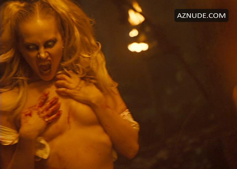 Amy Esterle in Trick 'r Treat, photo 1