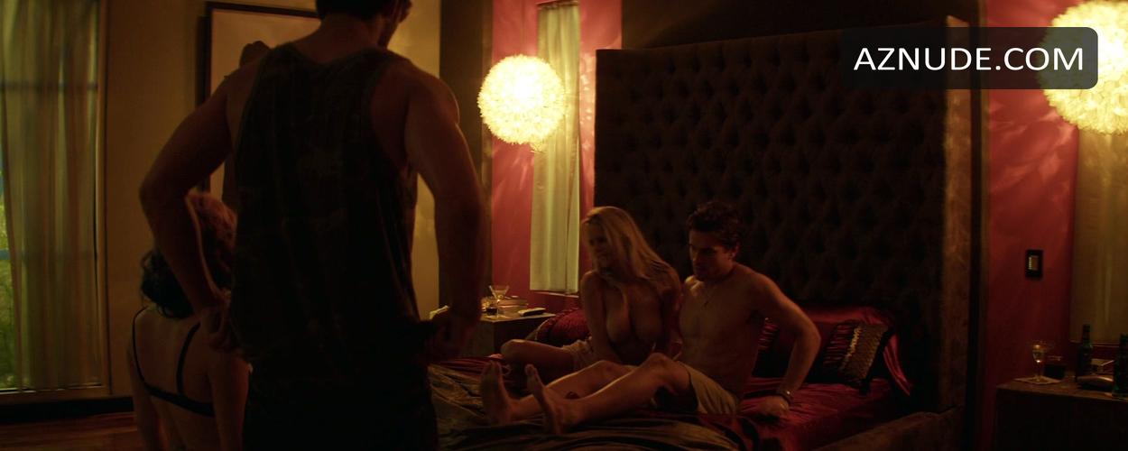 Mircea Monroe in Magic Mike, photo 1