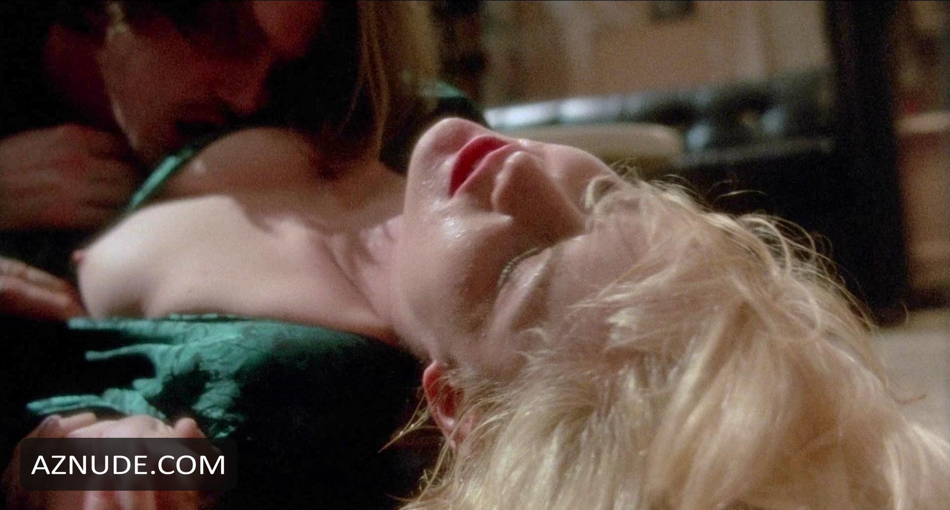 Jennifer Jason Leigh in Heart Of Midnight, photo 3