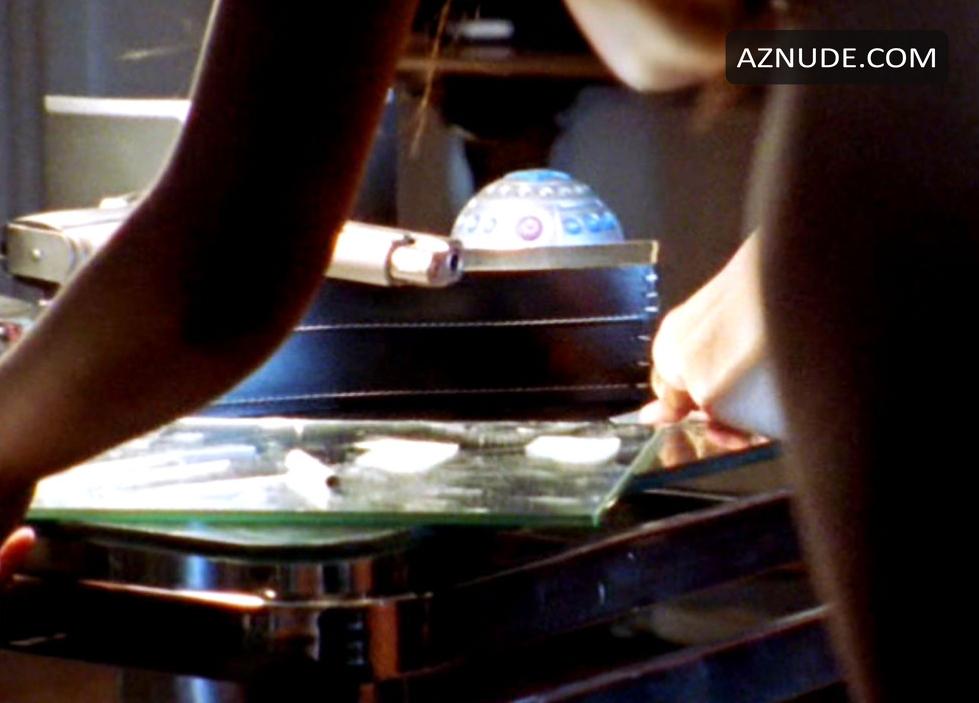 Tamlyn Tomita in The Shield (2002-2007), photo 2
