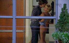 Bobbie Phillips in The Hustle, photo 20