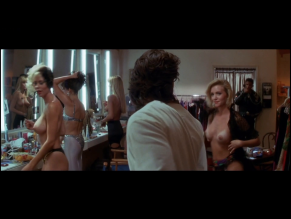 Christie Mucciante in Tango And Cash, photo 7