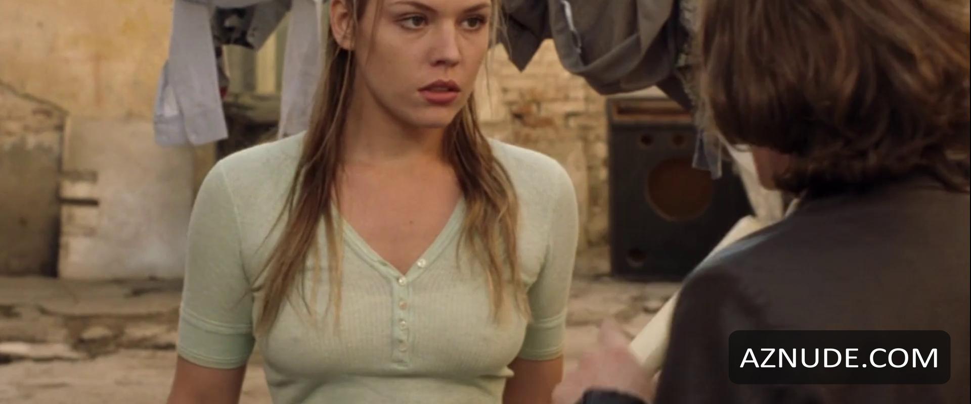 Agnes Bruckner in Blood And Chocolate, photo 4