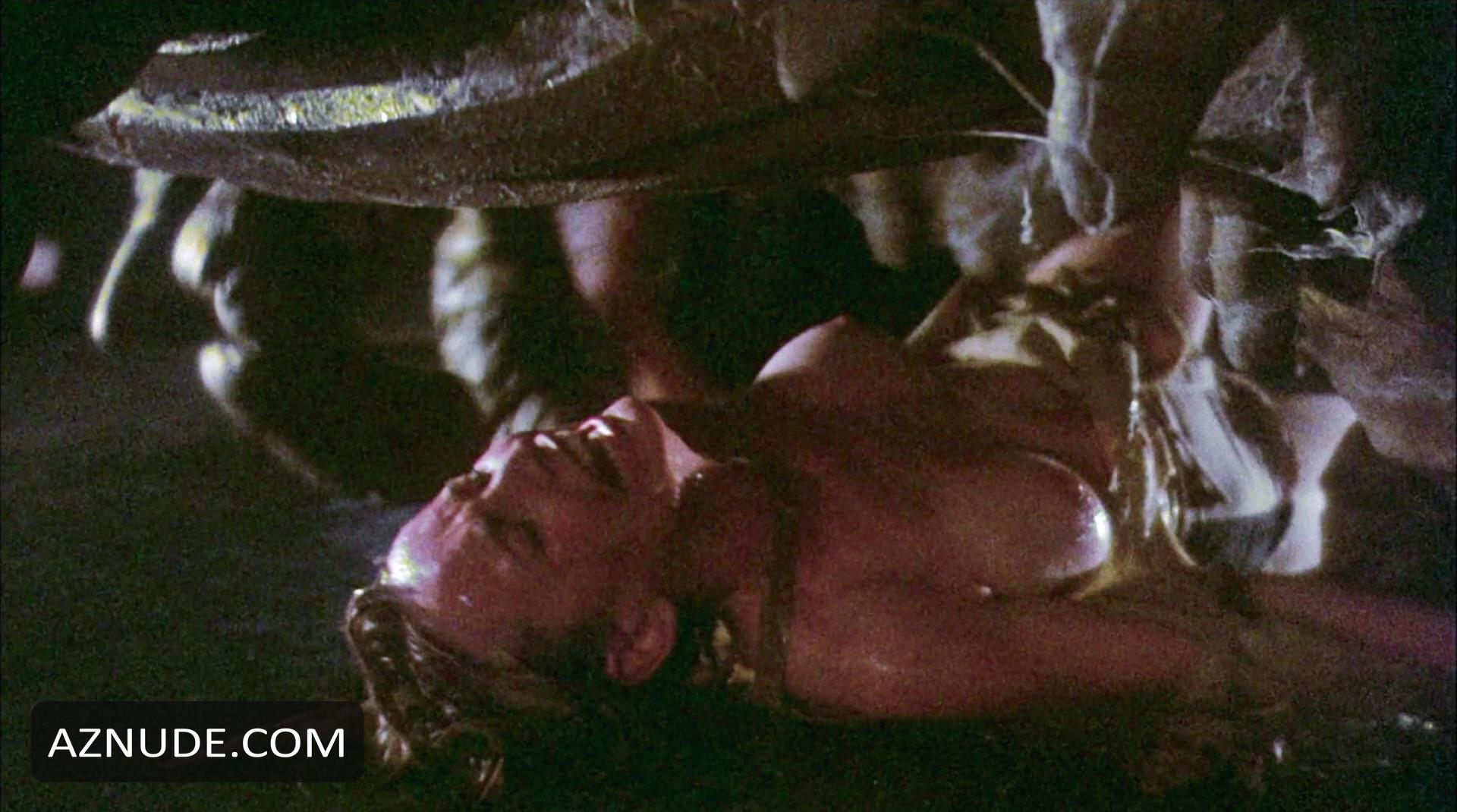 Taaffe O'Connell in Galaxy of Terror, photo 35