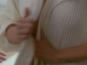 Linda Hoffman in The Dentist, photo 19