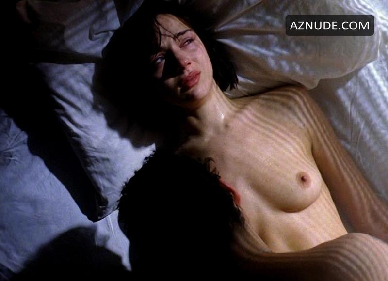 Amanda Ryan in The Hunger, photo 9