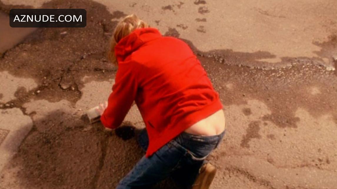 Anna Faris in Smiley Face, photo 1