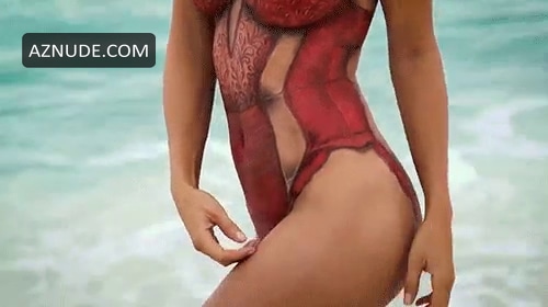 Caroline Wozniacki in Sports Illustrated: Swimsuit 2016, photo 31