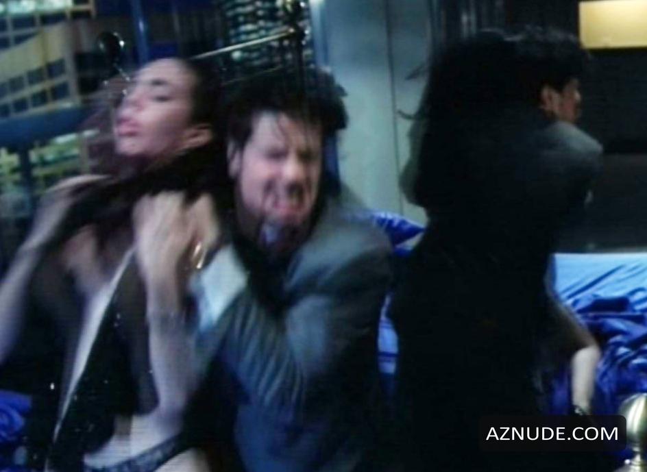 Mia Kirshner in Love & Human Remains, photo 3