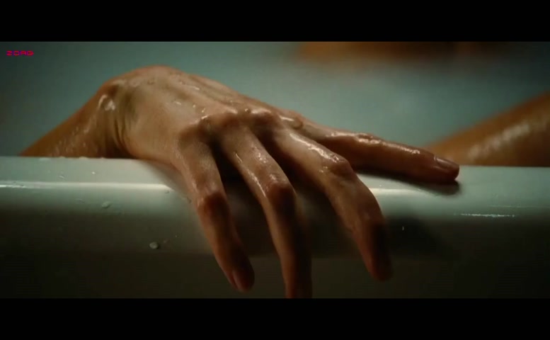 Hilary Swank in The Resident, photo 30