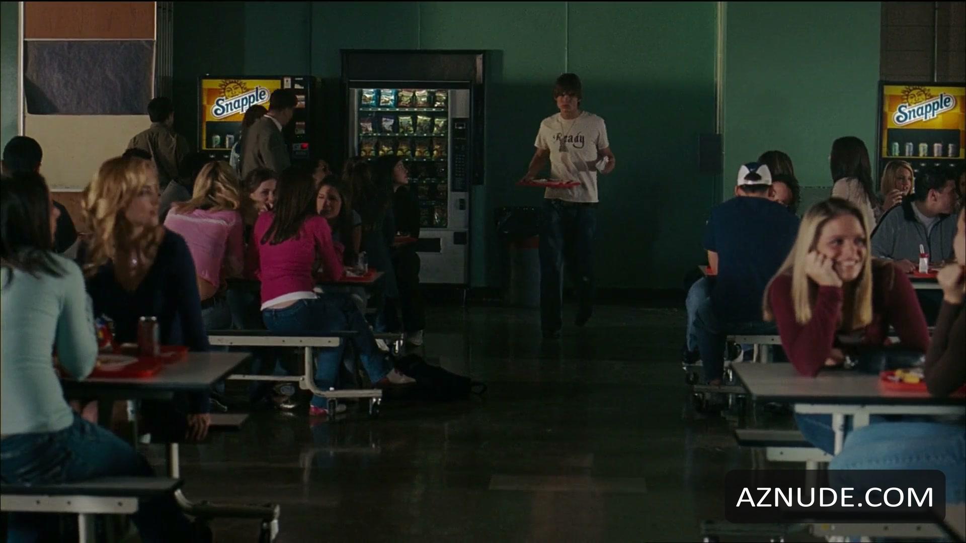 Emily Wickersham in Gardener Of Eden, photo 20