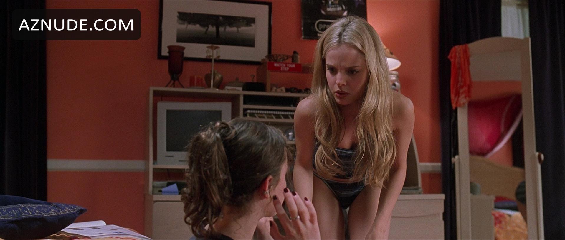 Mena Suvari in American Beauty, photo 29