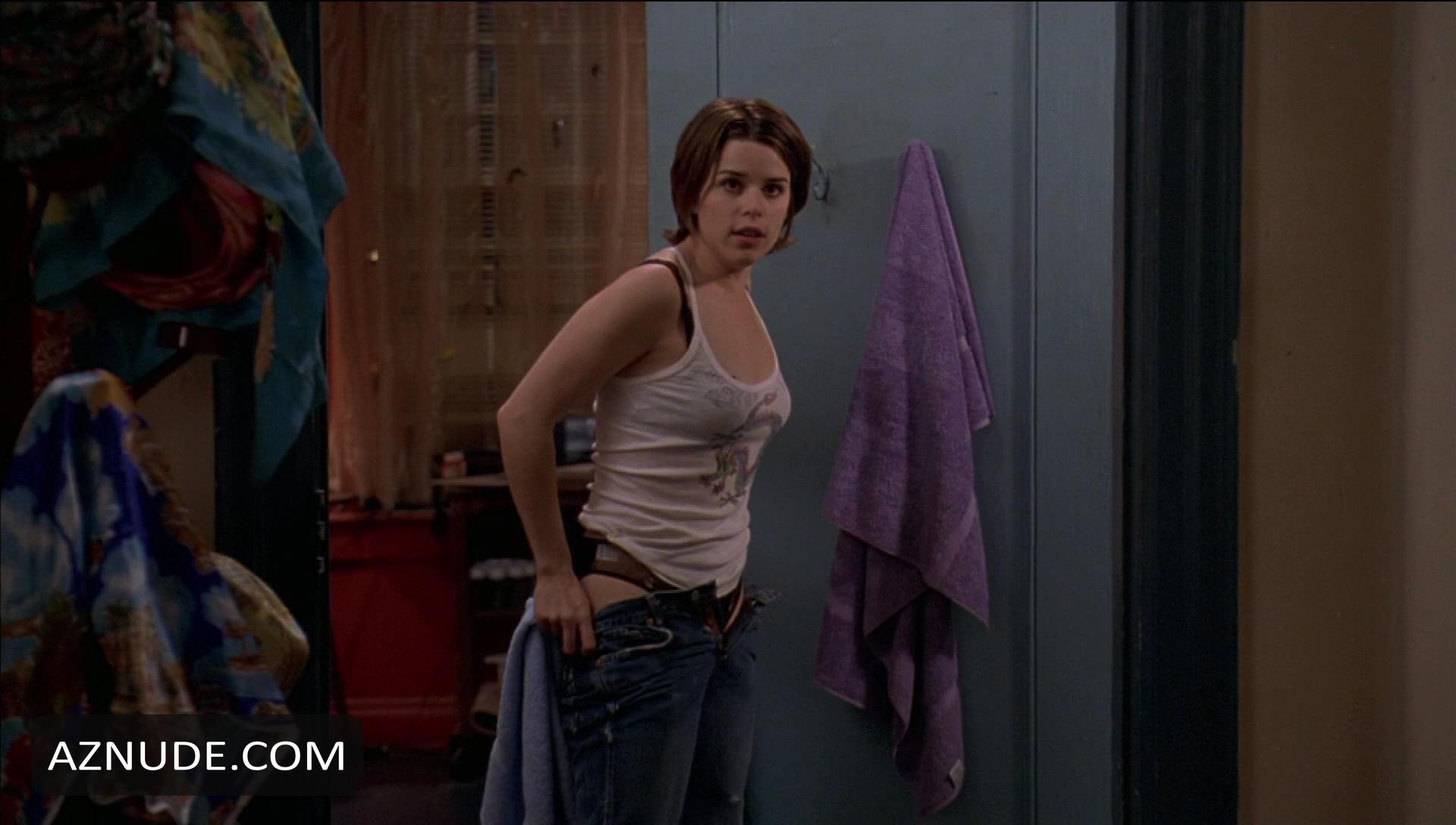 Neve Campbell in Three to Tango, photo 6