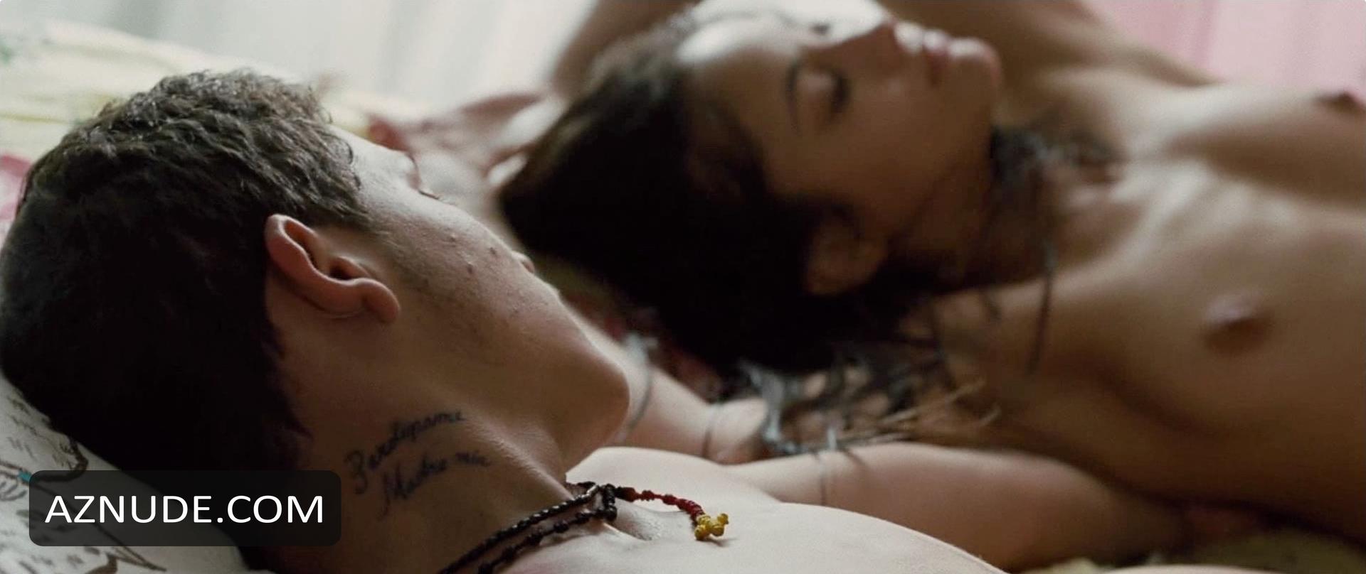 Diana Garcia in Sin Nombre, photo 3