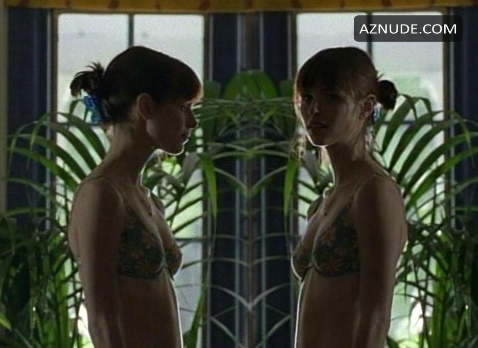 Polly Shannon in The Girl Next Door, photo 2