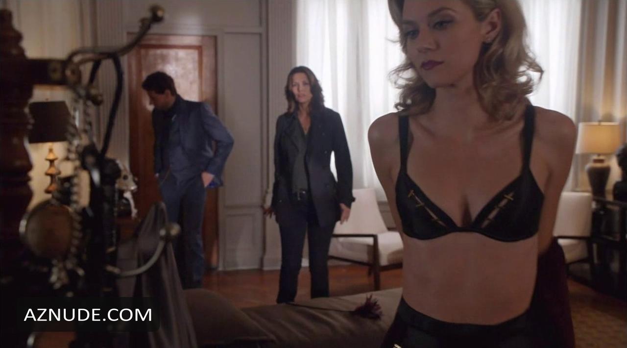 Hilarie Burton in Forever, photo 1