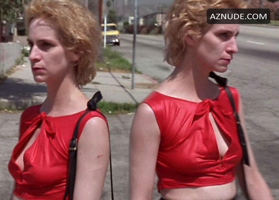 Amanda Plummer in Freeway, photo 3