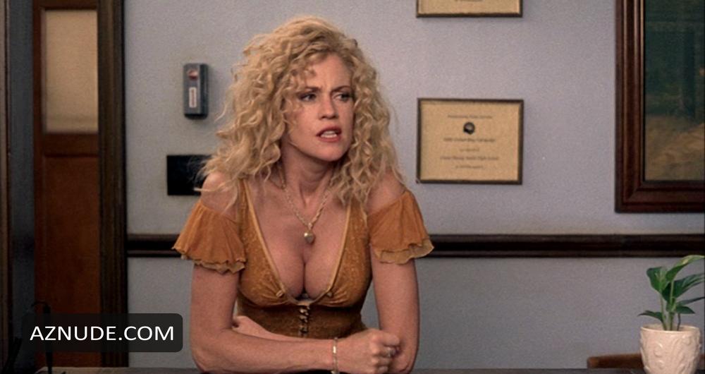 Melanie Griffith in Milk Money, photo 1