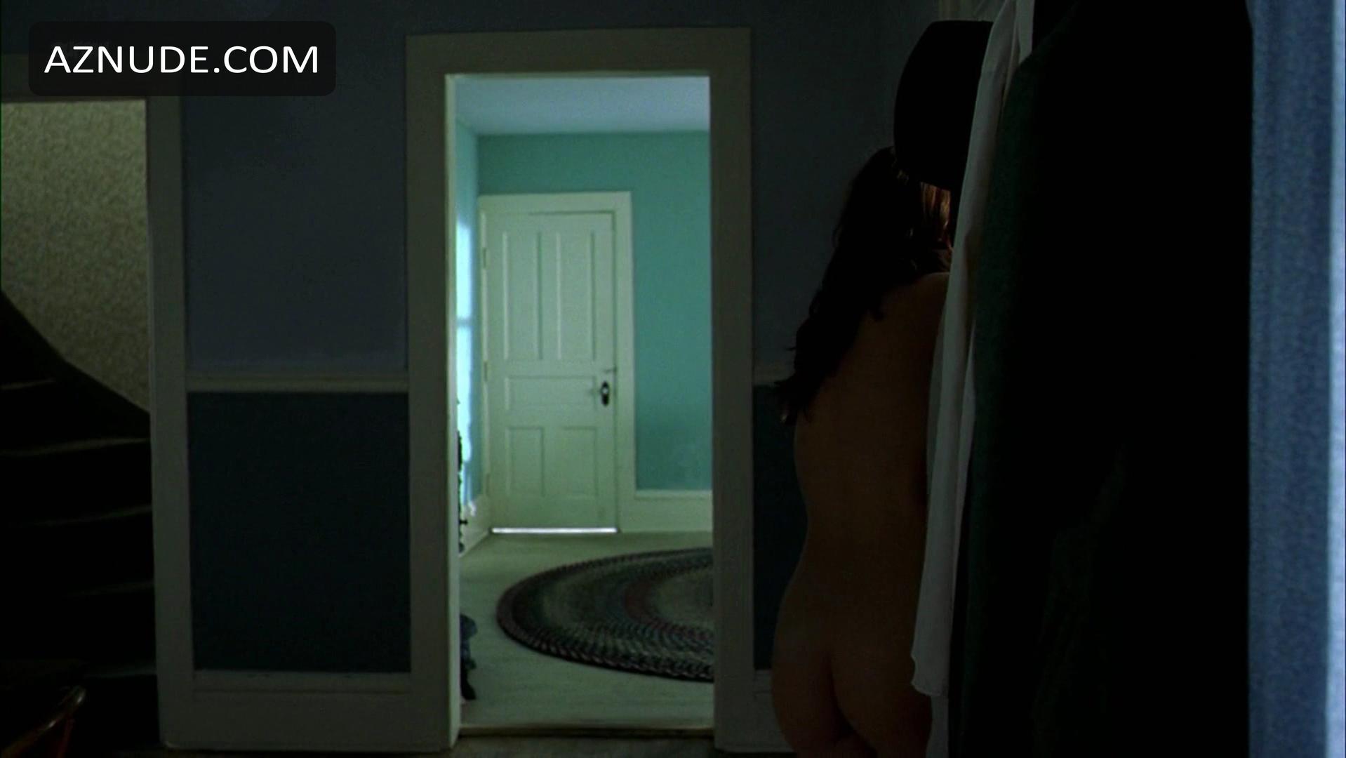 Elizabeth Reaser in Sweet Land, photo 13