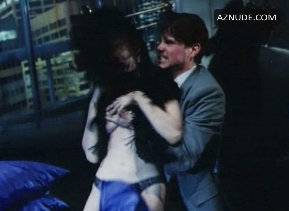 Mia Kirshner in Love & Human Remains, photo 1