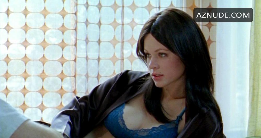 Thora Birch in Winter of Frozen Dreams, photo 5