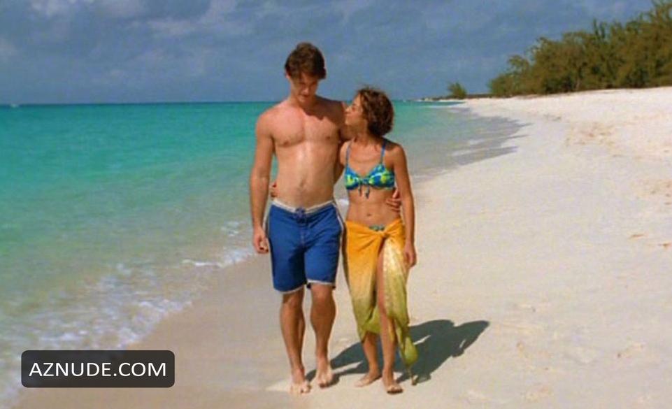Kristen Swieconek in The Paradise Virus, photo 6