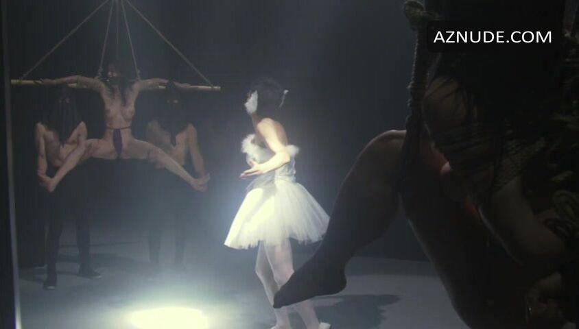 Aya Sugimoto in Flower and Snake, photo 156