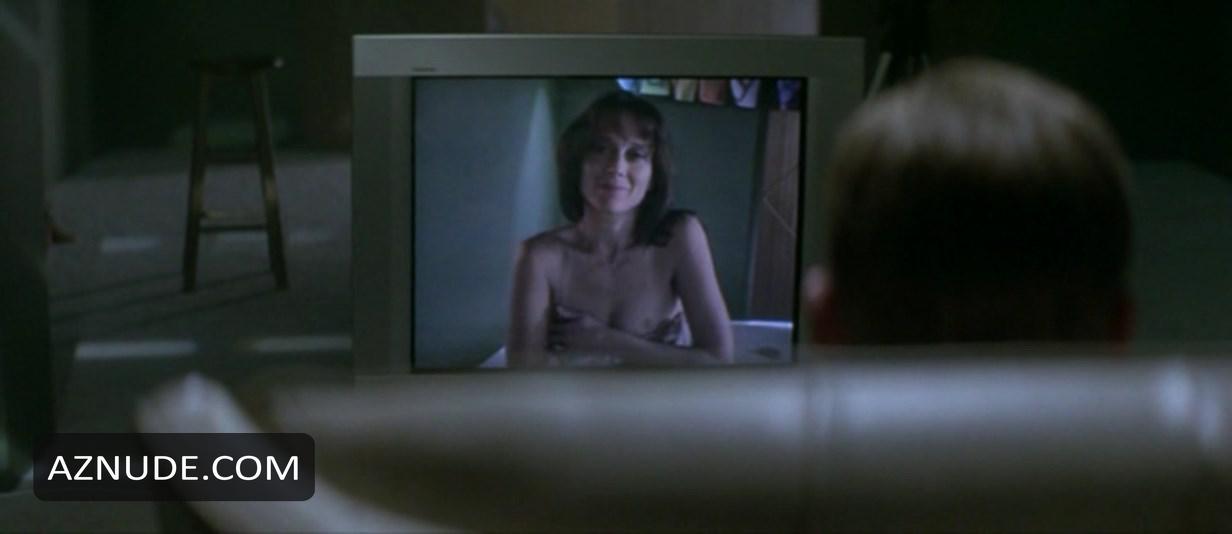 Helen Buday in Alexandra's Project, photo 46