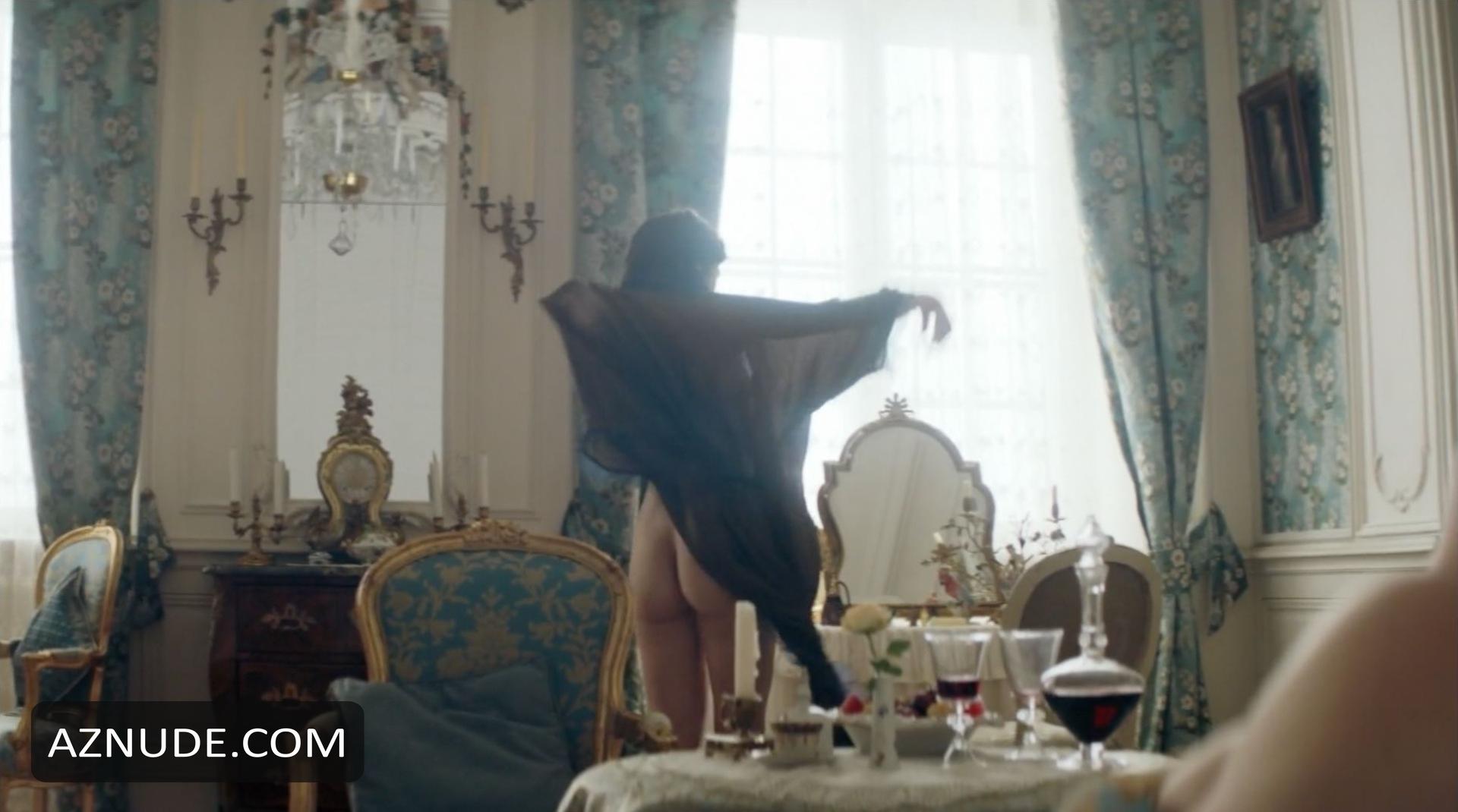 Tuppence Middleton in War & Peace (2016-), photo 6