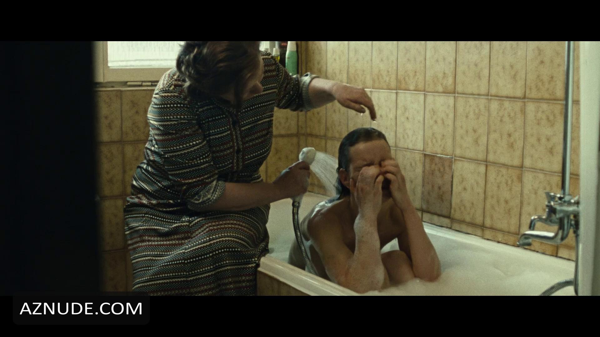 Sandra Huller in Requiem, photo 3