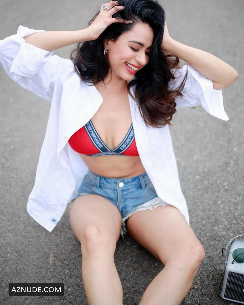 Soundarya Sharma in Housefull 4, photo 10