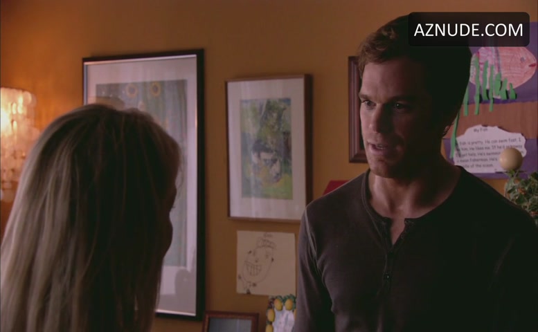 Julie Benz in Dexter, photo 15