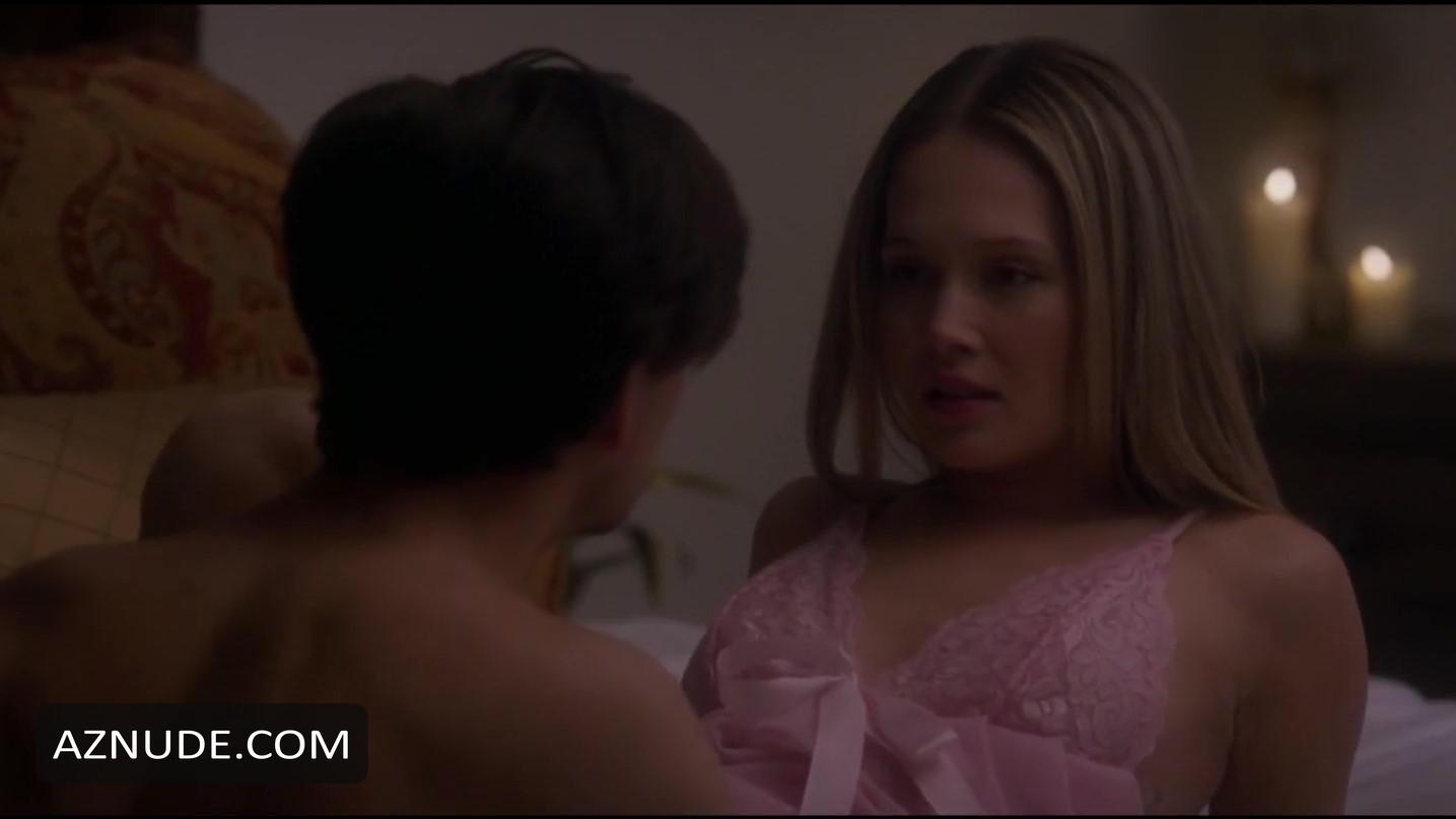 Kelli Berglund in Wallbanger, photo 37