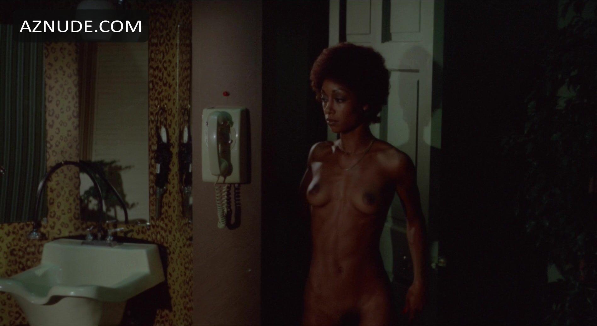 Tanya Boyd in Black Shampoo, photo 54
