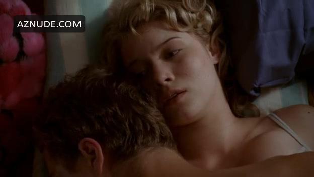 Sarah Jones in Big Love, photo 23