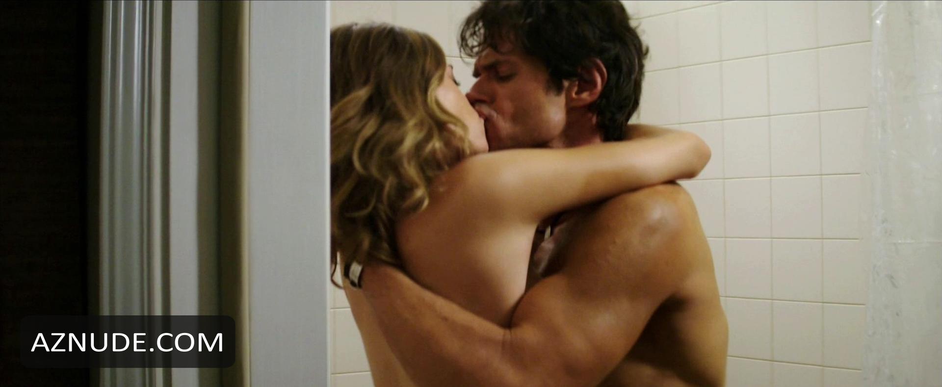 Lyndsy Fonseca in Down Dog, photo 4