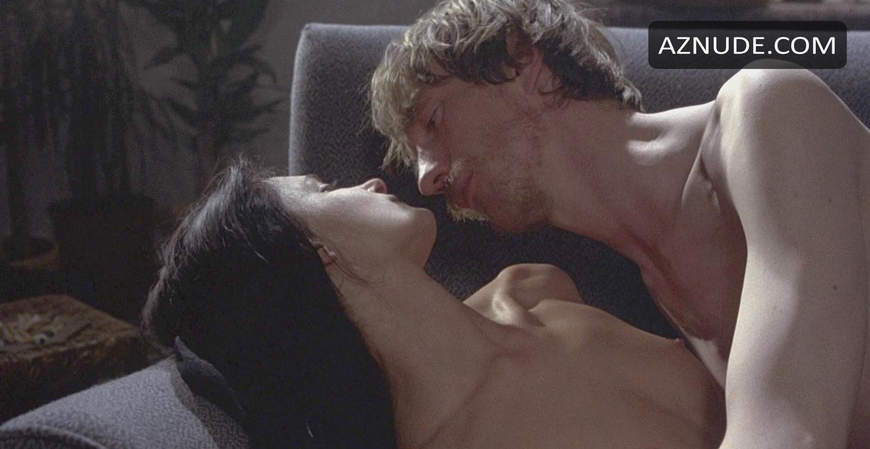 Katrin Cartlidge in Naked, photo 8
