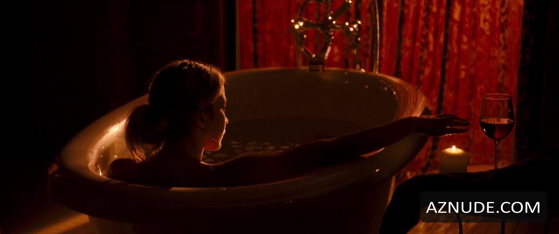 Sarah Roemer in Locked In, photo 9