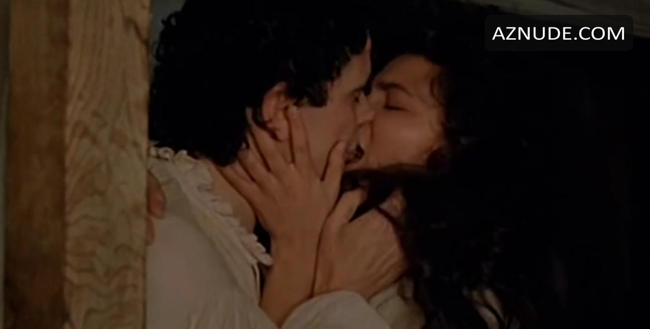 Tosca D'aquino in The Voyage of Captain Fracassa, photo 9