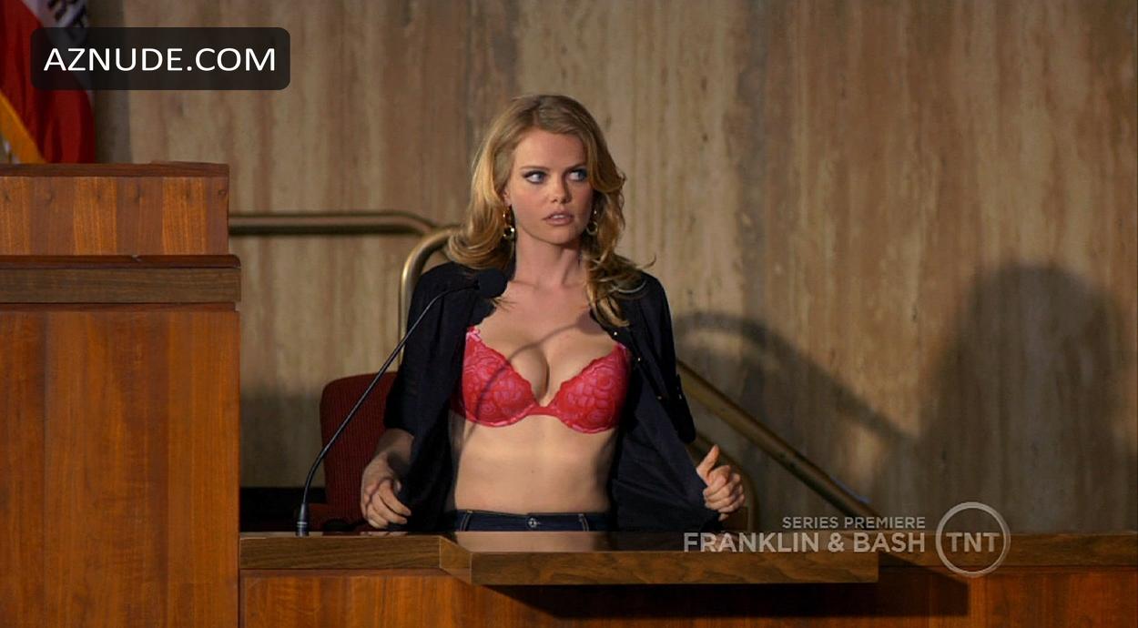 Mircea Monroe in Franklin And Bash, photo 2