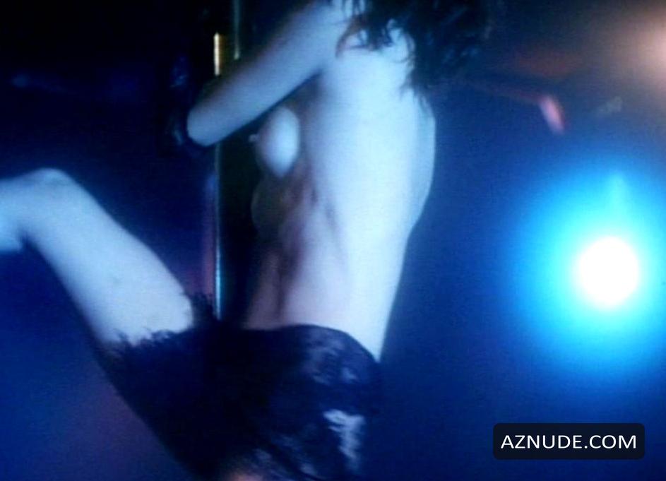 Michelle Foreman in Stripped To Kill, photo 2