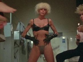 Wendy O. Williams in Reform School Girls, photo 15